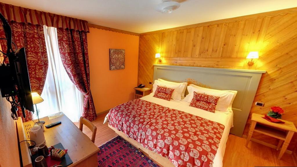 Hotel Boton D'Or & Wellness A La Thuile Exterior photo